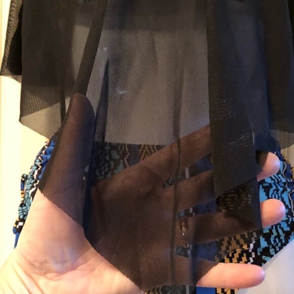 Ruffle bikini size small ties at neck - Picture 2 of 7